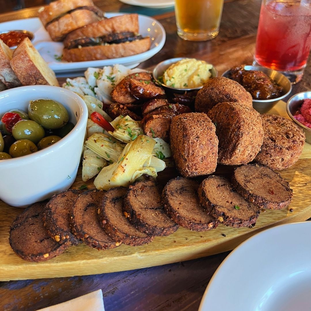 Witty Platter Feast Bundle